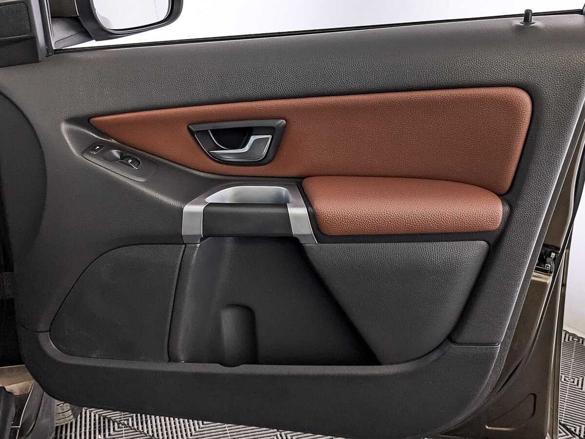 Volvo XC90 с пробегом — 2014 год. Фото: #23