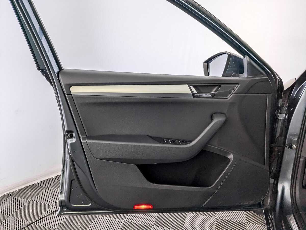 Skoda Superb с пробегом — 2018 год. Фото: #18