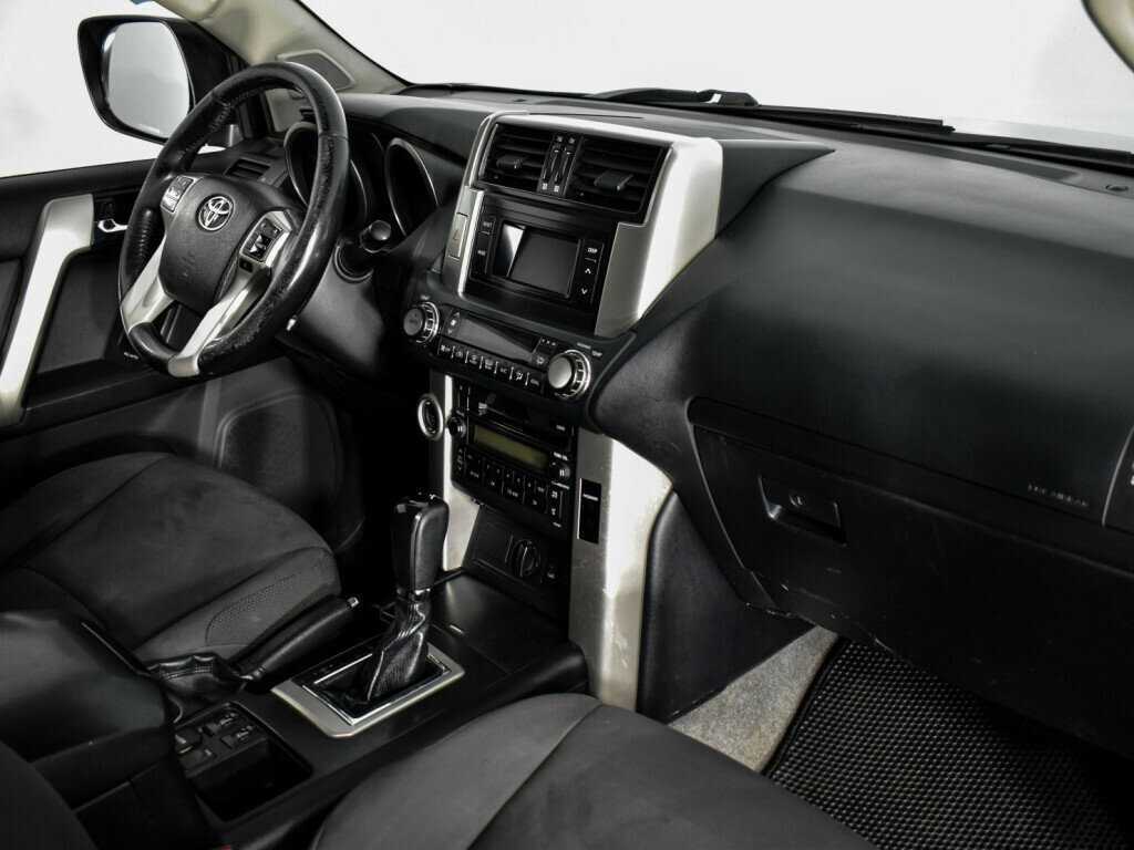 Toyota Land Cruiser Prado с пробегом — 2013 год. Фото: #13