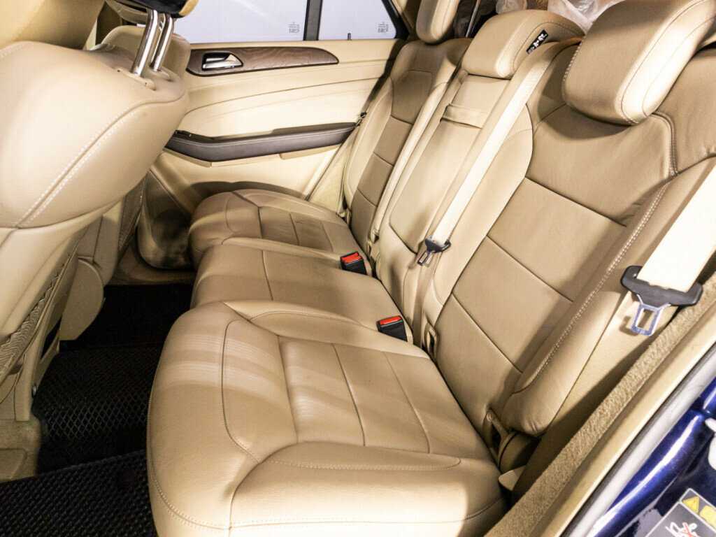 Mercedes-Benz M-Класс с пробегом — 2015 год. Фото: #9