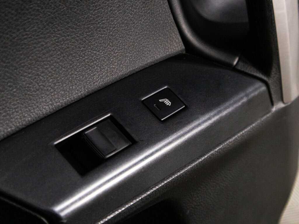 Toyota RAV4 с пробегом — 2016 год. Фото: #24