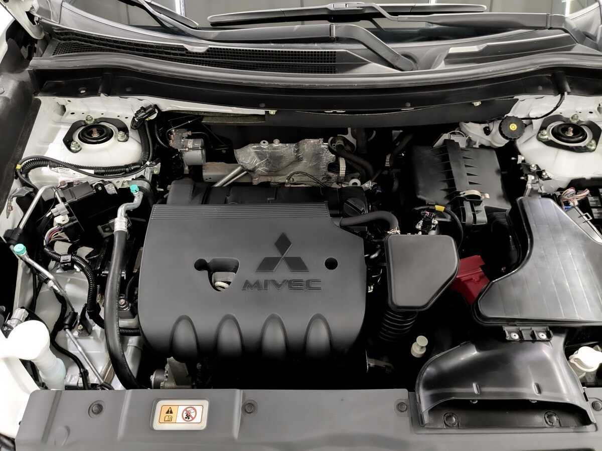 Mitsubishi Outlander с пробегом — 2022 год. Фото: #8