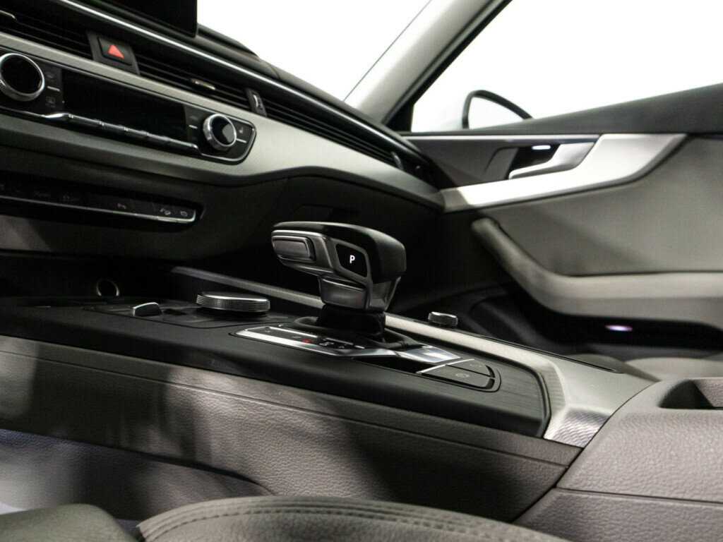 Audi A4 с пробегом — 2015 год. Фото: #18