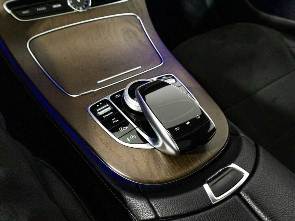 Mercedes-Benz E-Класс с пробегом — 2017 год. Фото: #18