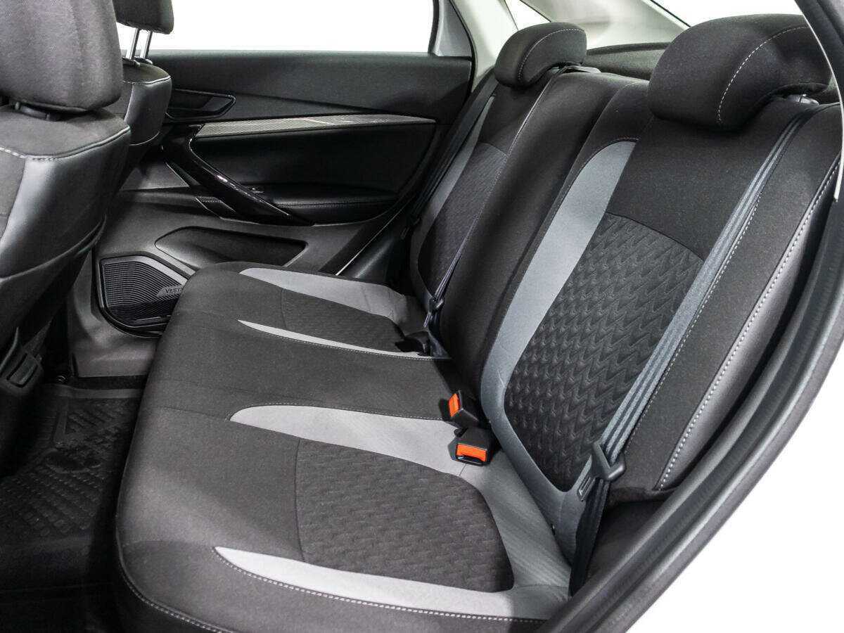 Lada (ВАЗ) Vesta с пробегом — 2023 год. Фото: #9