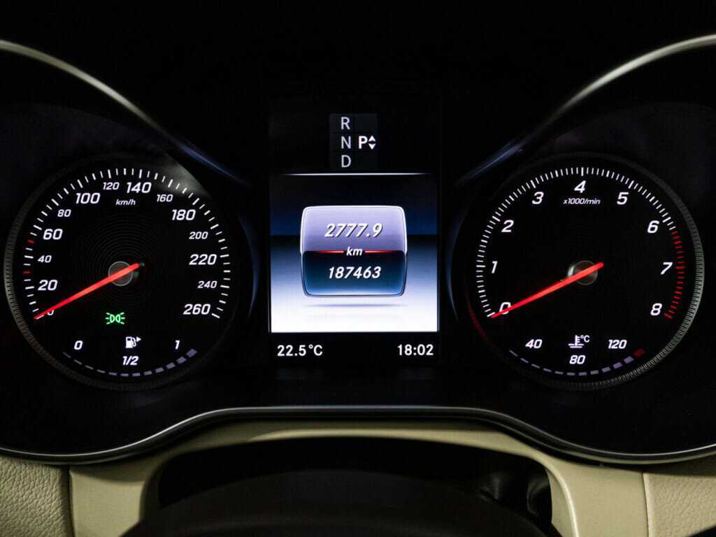 Mercedes-Benz C-Класс с пробегом — 2015 год. Фото: #11