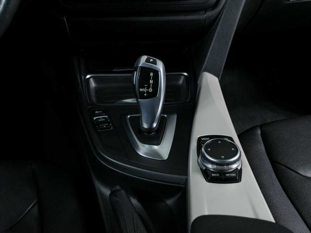 BMW 3 серии с пробегом — 2014 год. Фото: #13