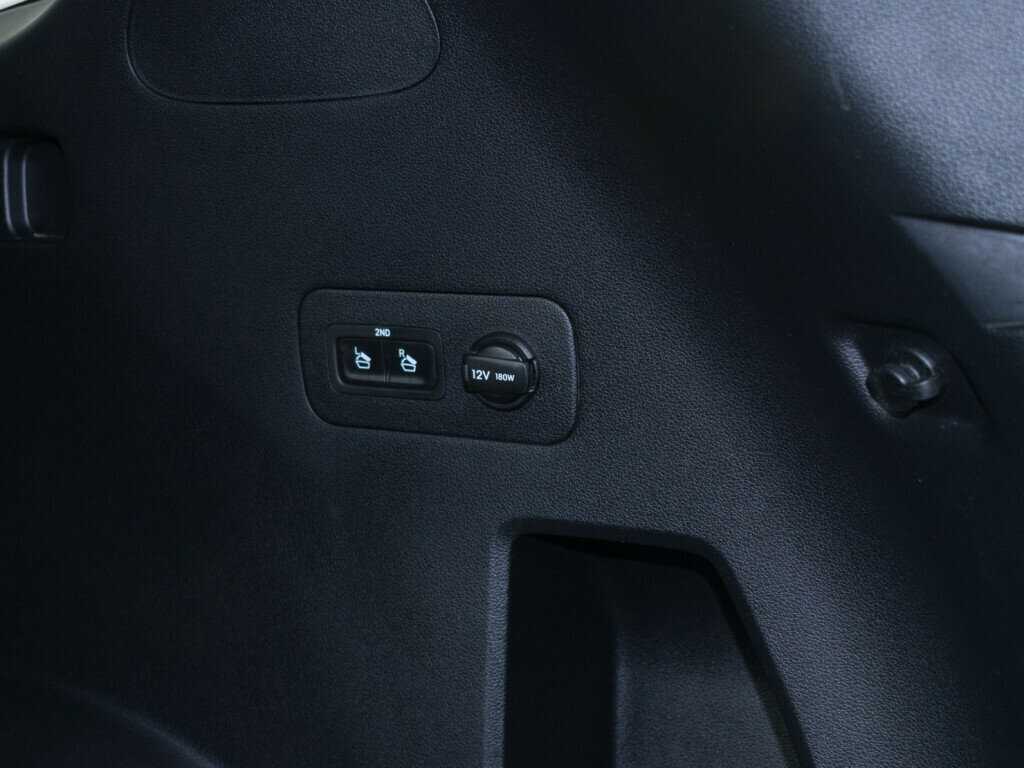 Hyundai Santa Fe с пробегом — 2019 год. Фото: #9