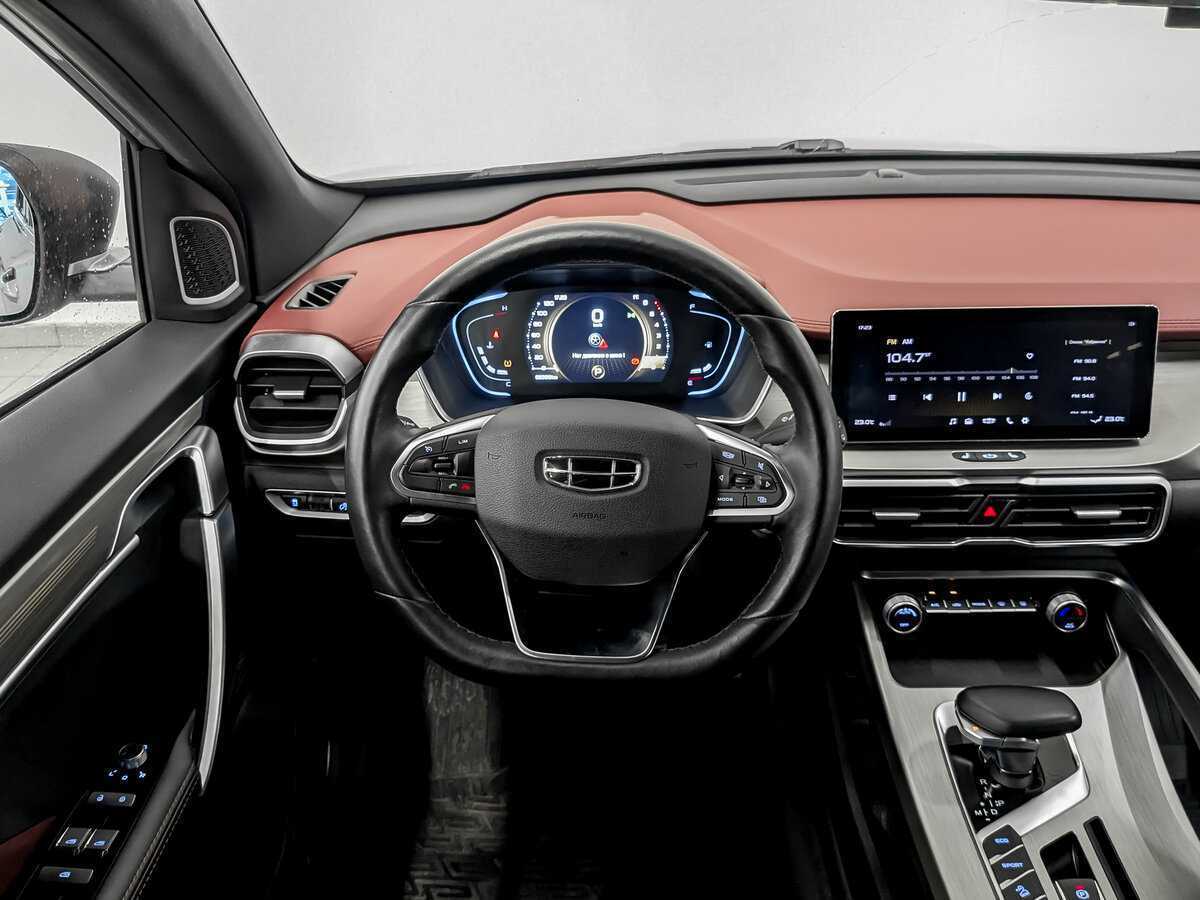 Geely Coolray с пробегом — 2023 год. Фото: #21