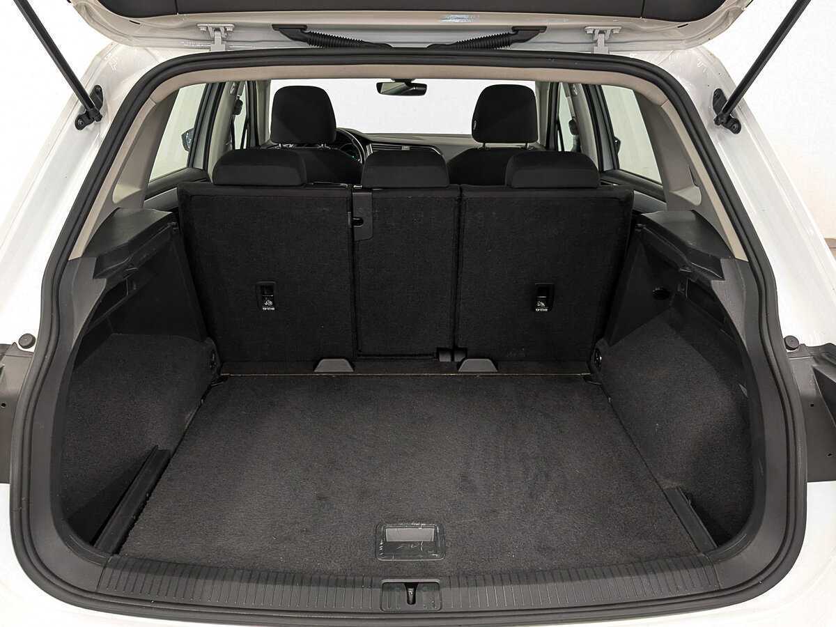 Volkswagen Tiguan с пробегом — 2021 год. Фото: #9