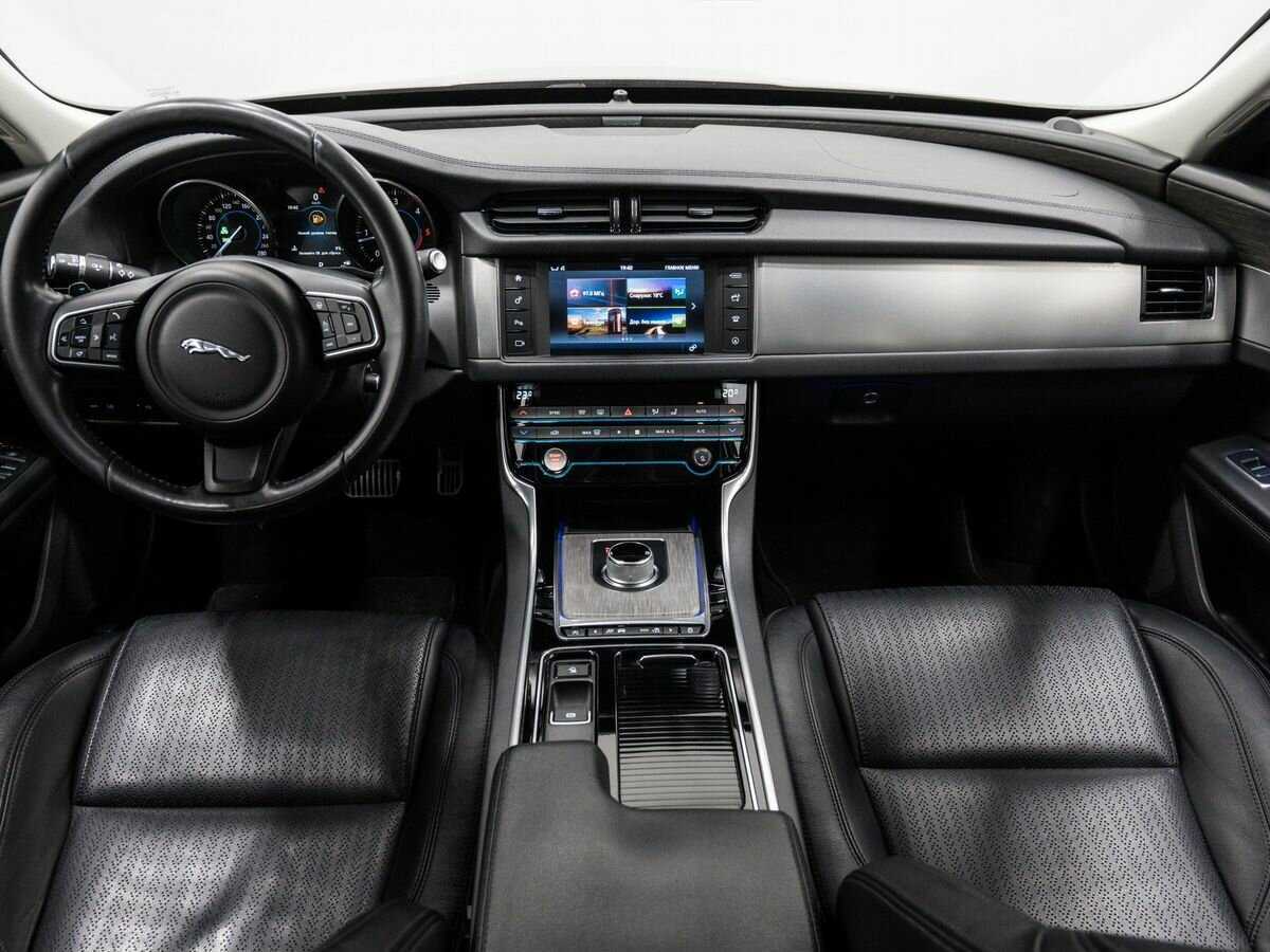 Jaguar XF с пробегом — 2016 год. Фото: #10