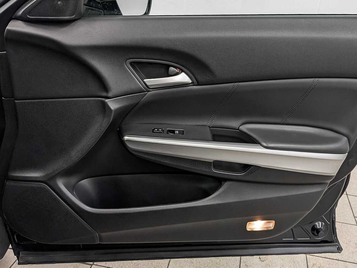 Honda Crosstour с пробегом — 2014 год. Фото: #22