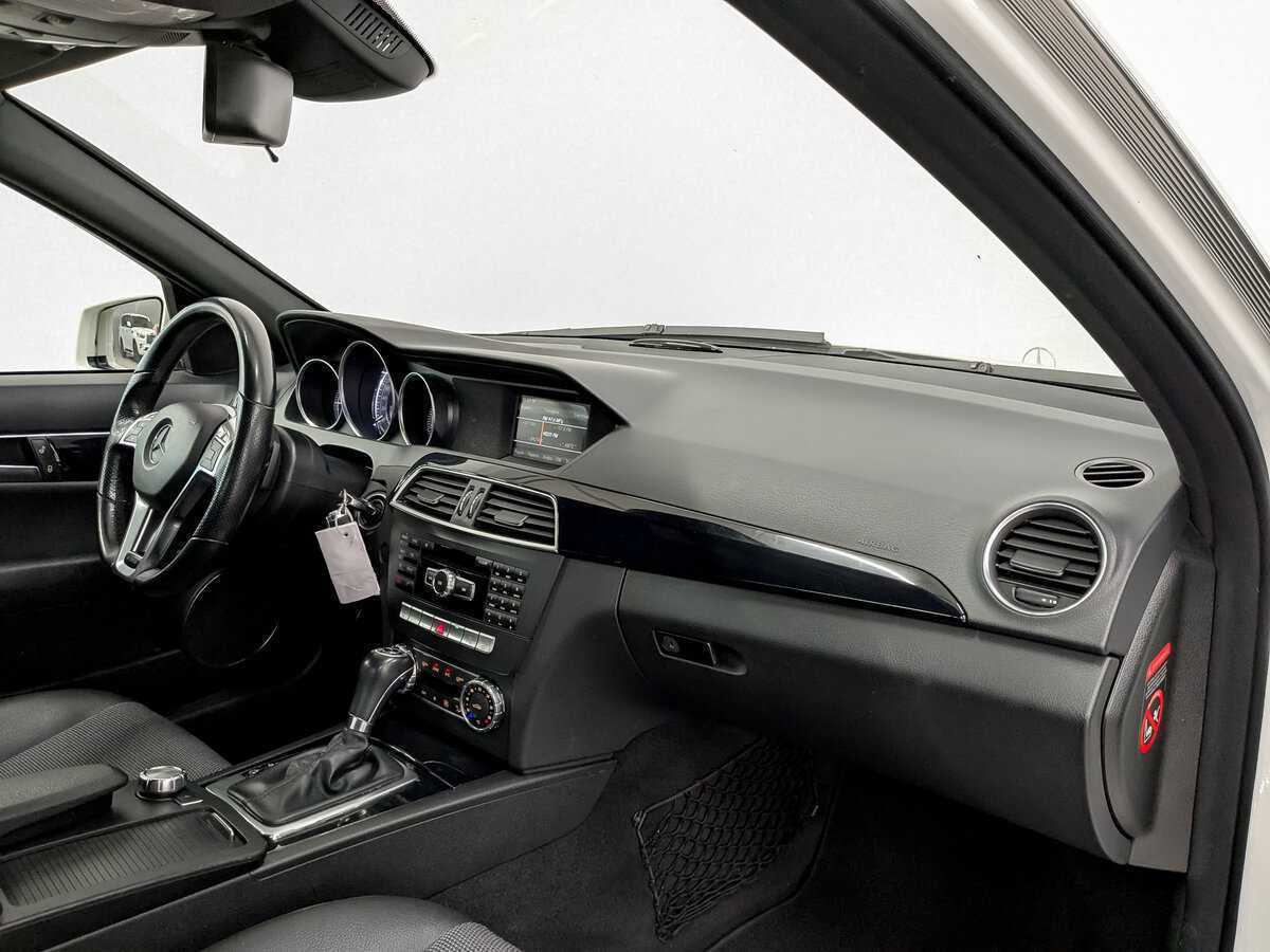 Mercedes-Benz C-Класс с пробегом — 2012 год. Фото: #10