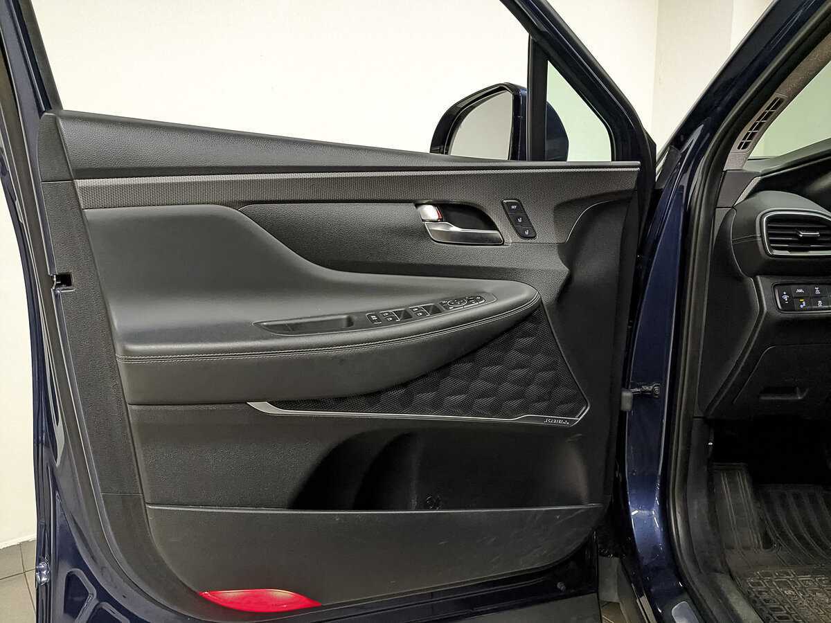 Hyundai Santa Fe с пробегом — 2018 год. Фото: #16