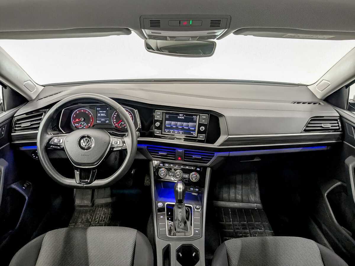 Volkswagen Jetta с пробегом — 2020 год. Фото: #13