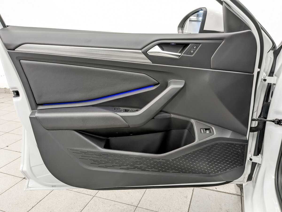 Volkswagen Jetta с пробегом — 2020 год. Фото: #18