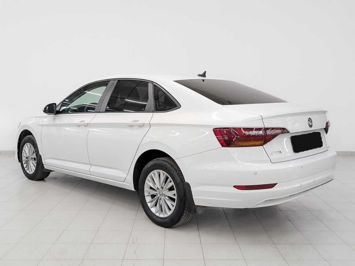 Volkswagen Jetta с пробегом — 2020 год. Фото: #6