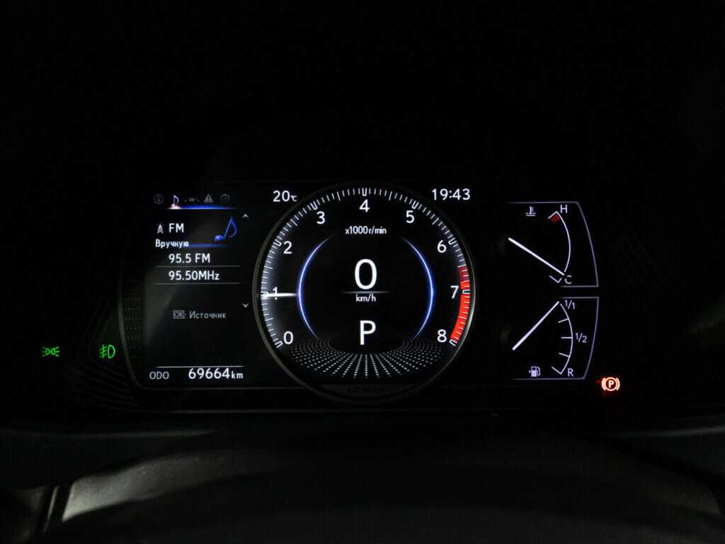 Lexus UX с пробегом — 2019 год. Фото: #11