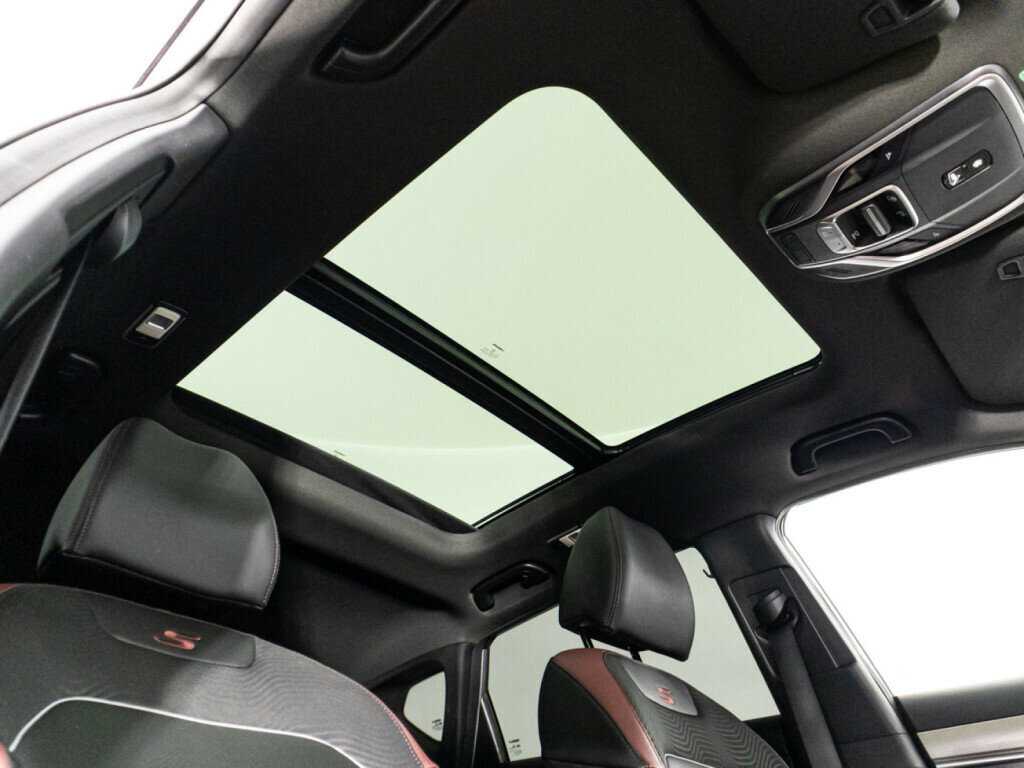 Geely Coolray с пробегом — 2023 год. Фото: #21