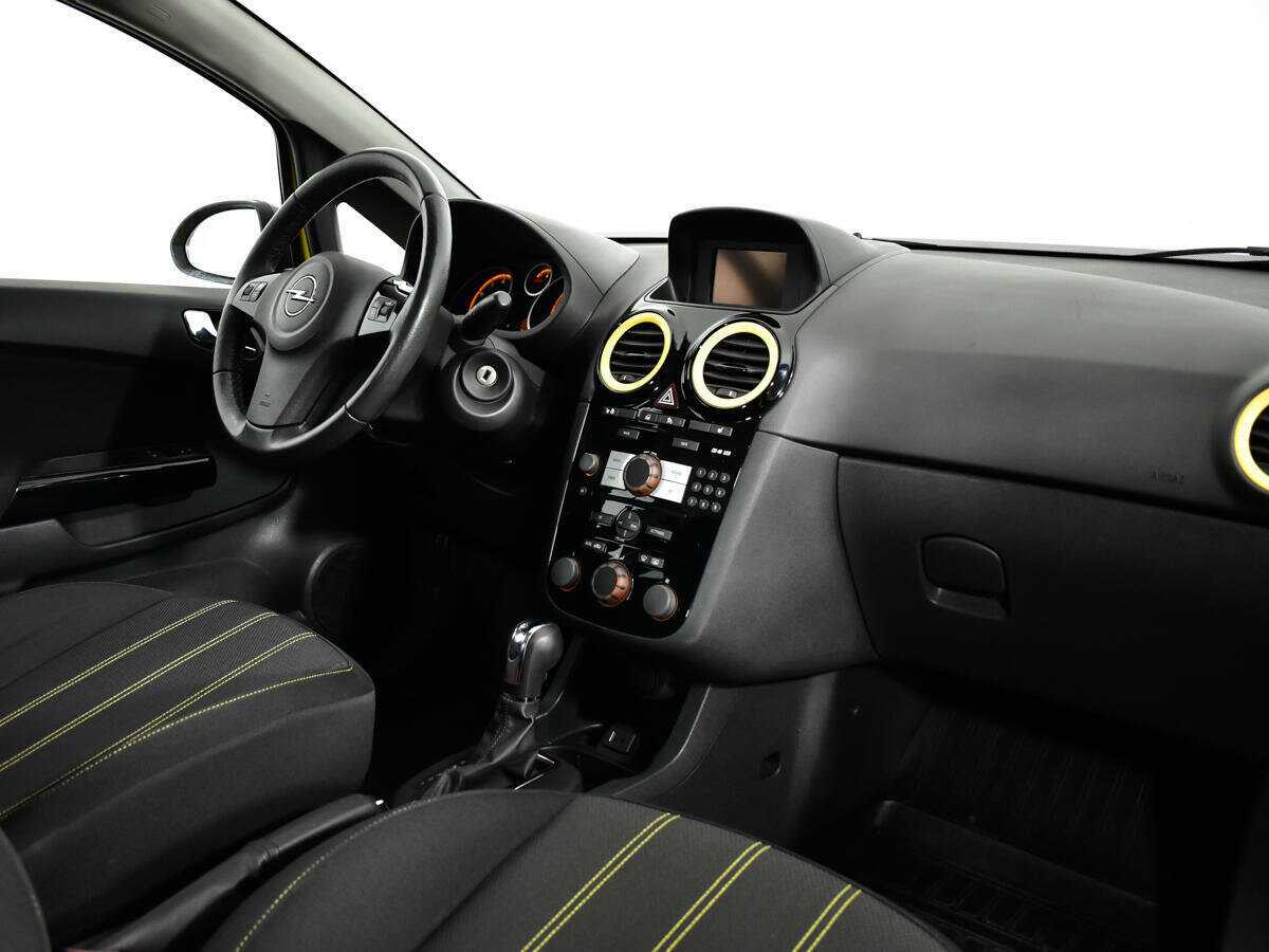 Opel Corsa с пробегом — 2012 год. Фото: #8