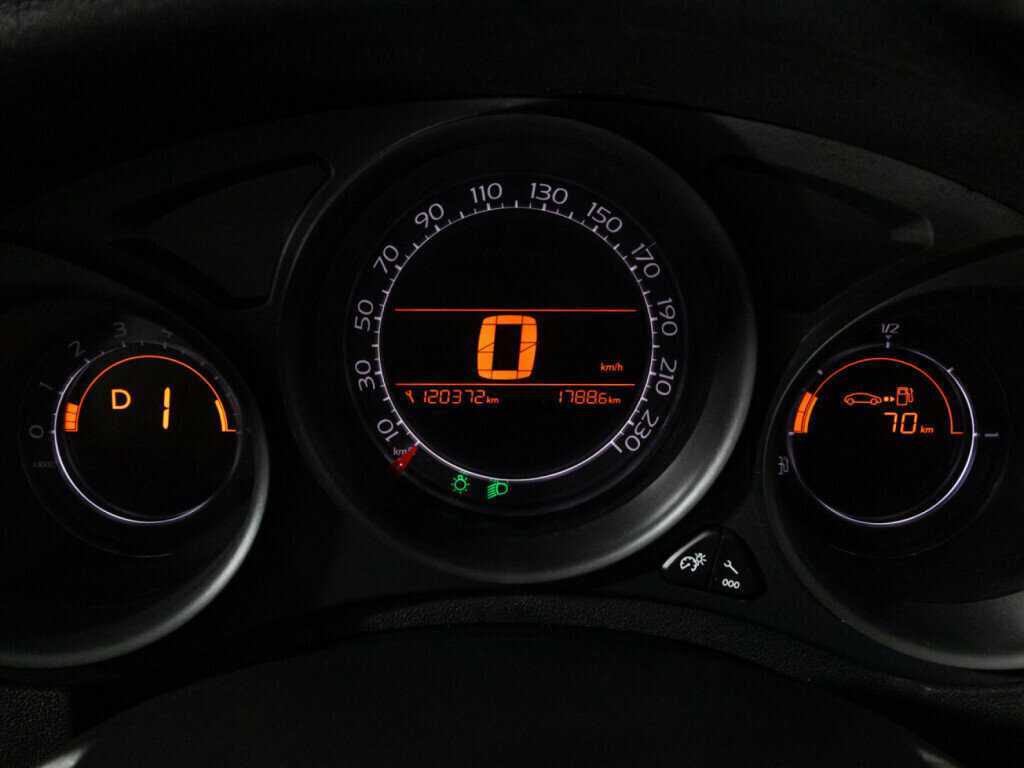 Citroen C4 с пробегом — 2012 год. Фото: #11