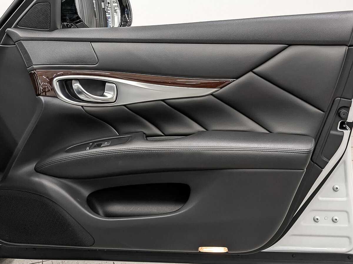 Infiniti Q70 с пробегом — 2016 год. Фото: #24