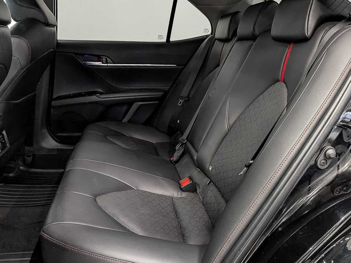 Toyota Camry с пробегом — 2020 год. Фото: #17