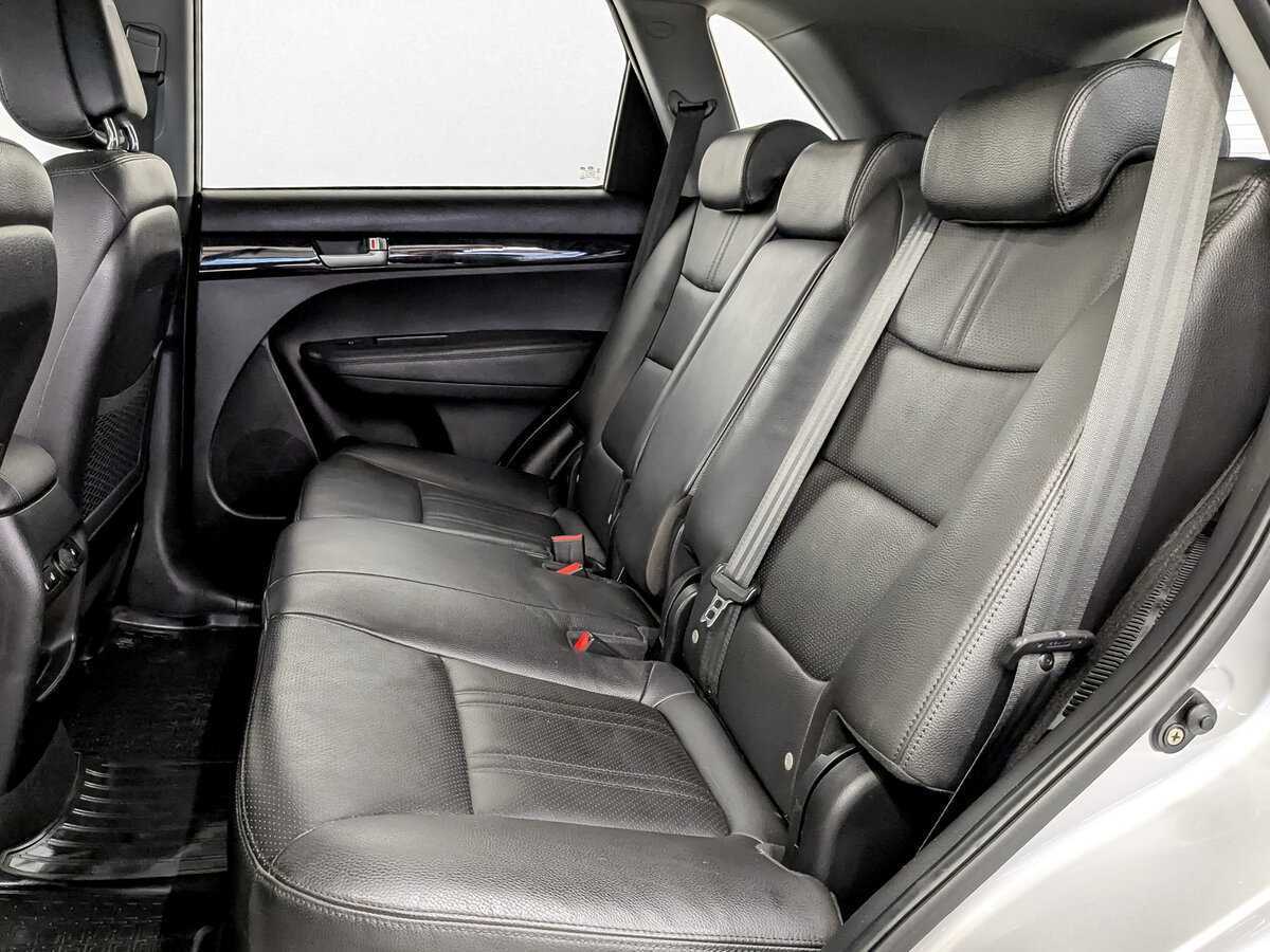 Kia Sorento с пробегом — 2017 год. Фото: #11