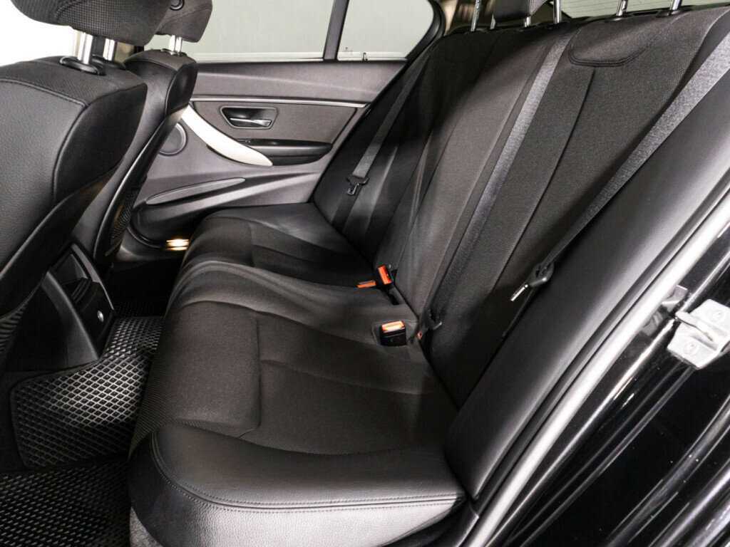 BMW 3 серии с пробегом — 2016 год. Фото: #9