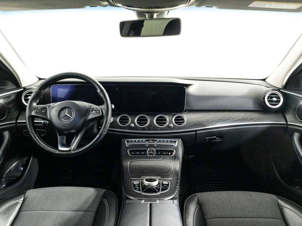 Mercedes-Benz E-Класс с пробегом — 2017 год. Фото: #12