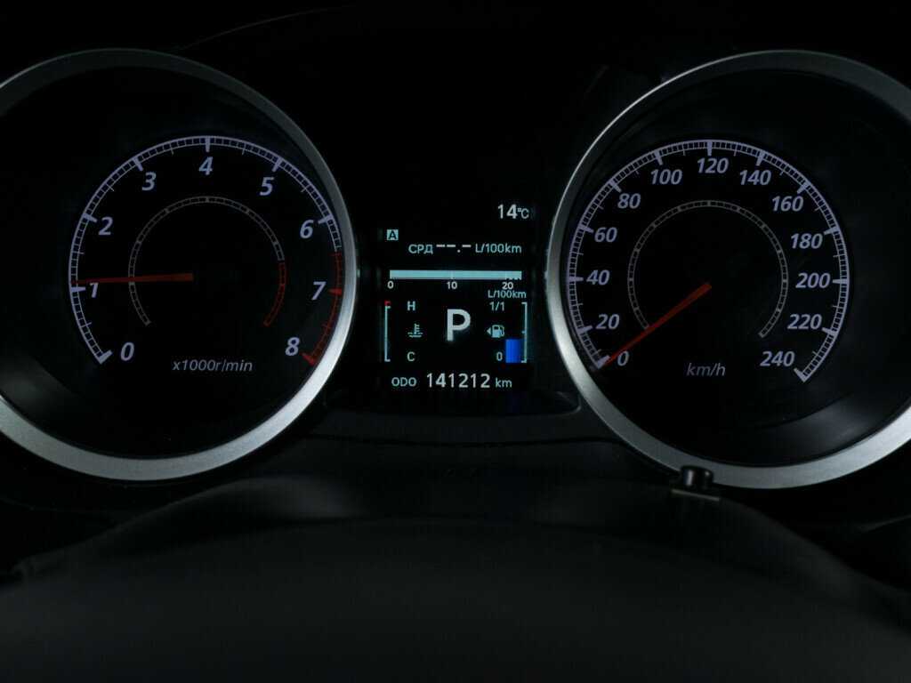 Mitsubishi Lancer с пробегом — 2014 год. Фото: #8