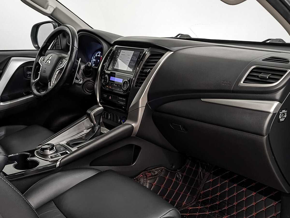 Mitsubishi Pajero Sport с пробегом — 2020 год. Фото: #12
