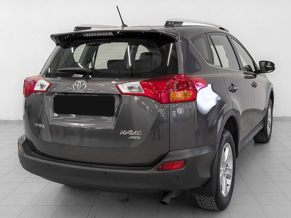 Toyota RAV4 с пробегом — 2014 год. Фото: #4