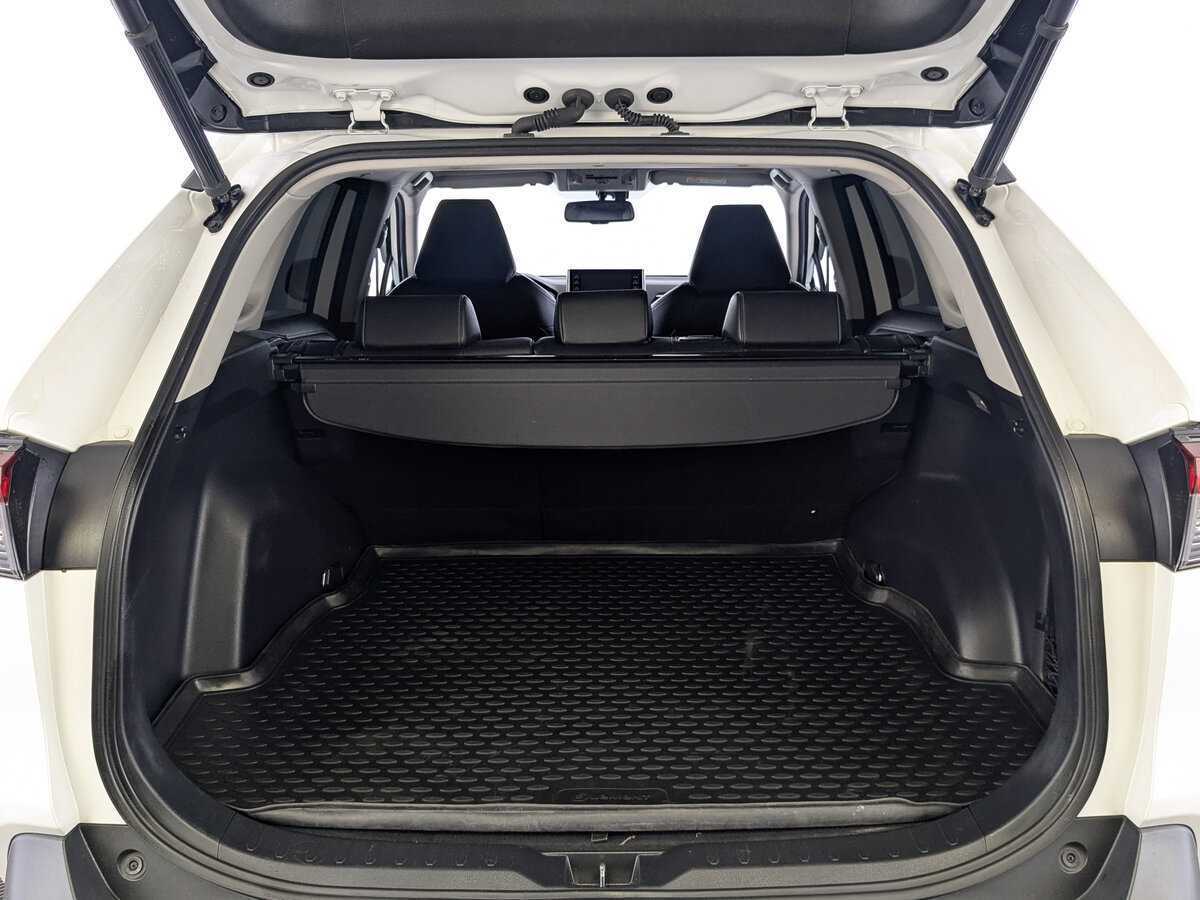 Toyota RAV4 с пробегом — 2019 год. Фото: #9