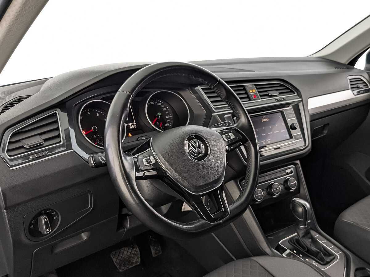Volkswagen Tiguan с пробегом — 2018 год. Фото: #12