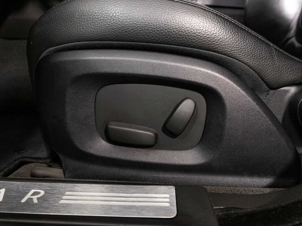 Jaguar XF с пробегом — 2012 год. Фото: #15