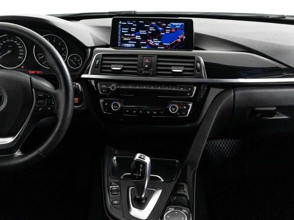 BMW 3 серии с пробегом — 2016 год. Фото: #13