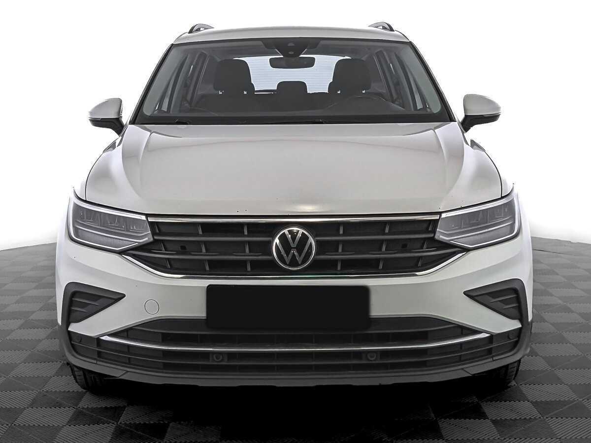 Volkswagen Tiguan с пробегом — 2021 год. Фото: #1