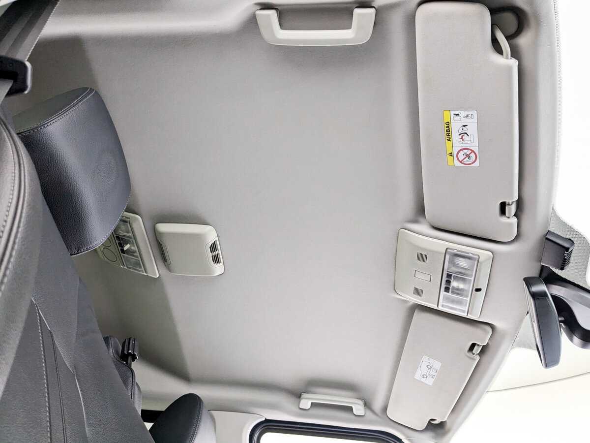 Land Rover Discovery с пробегом — 2014 год. Фото: #22