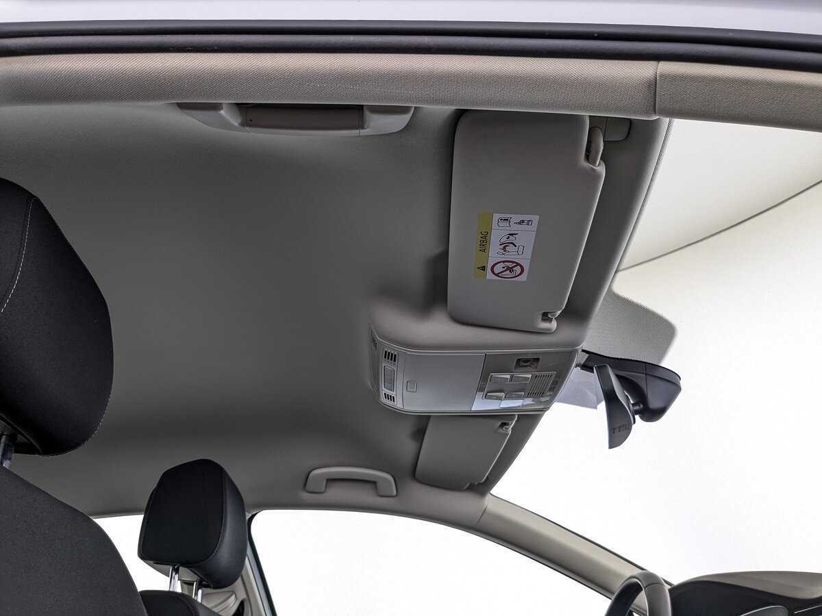 Volkswagen Passat с пробегом — 2019 год. Фото: #22