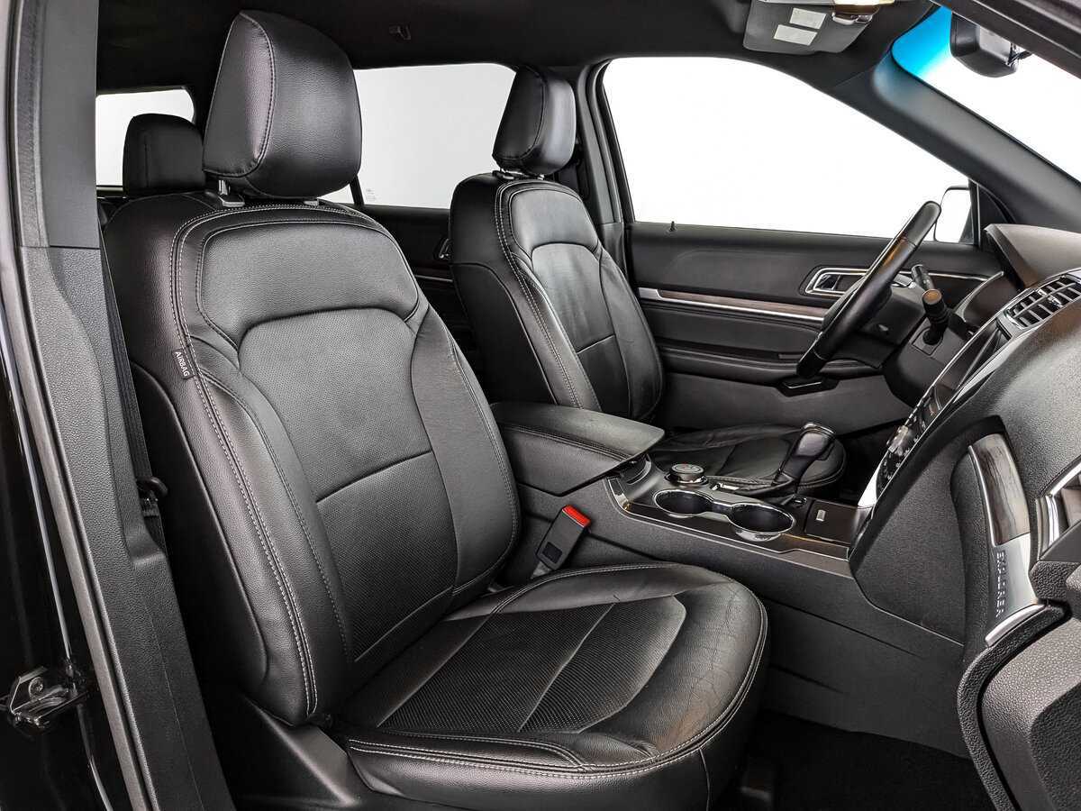 Ford Explorer с пробегом — 2018 год. Фото: #22