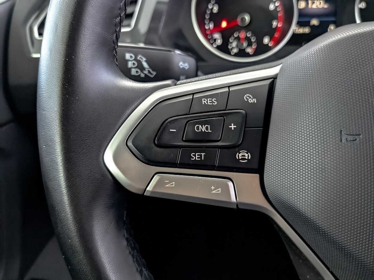 Volkswagen Tiguan с пробегом — 2021 год. Фото: #26