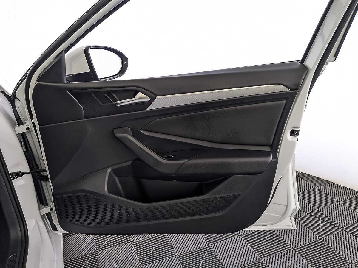 Volkswagen Jetta с пробегом — 2020 год. Фото: #22