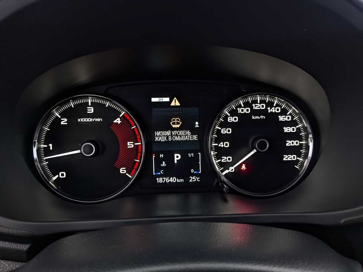 Mitsubishi Pajero Sport с пробегом — 2017 год. Фото: #13