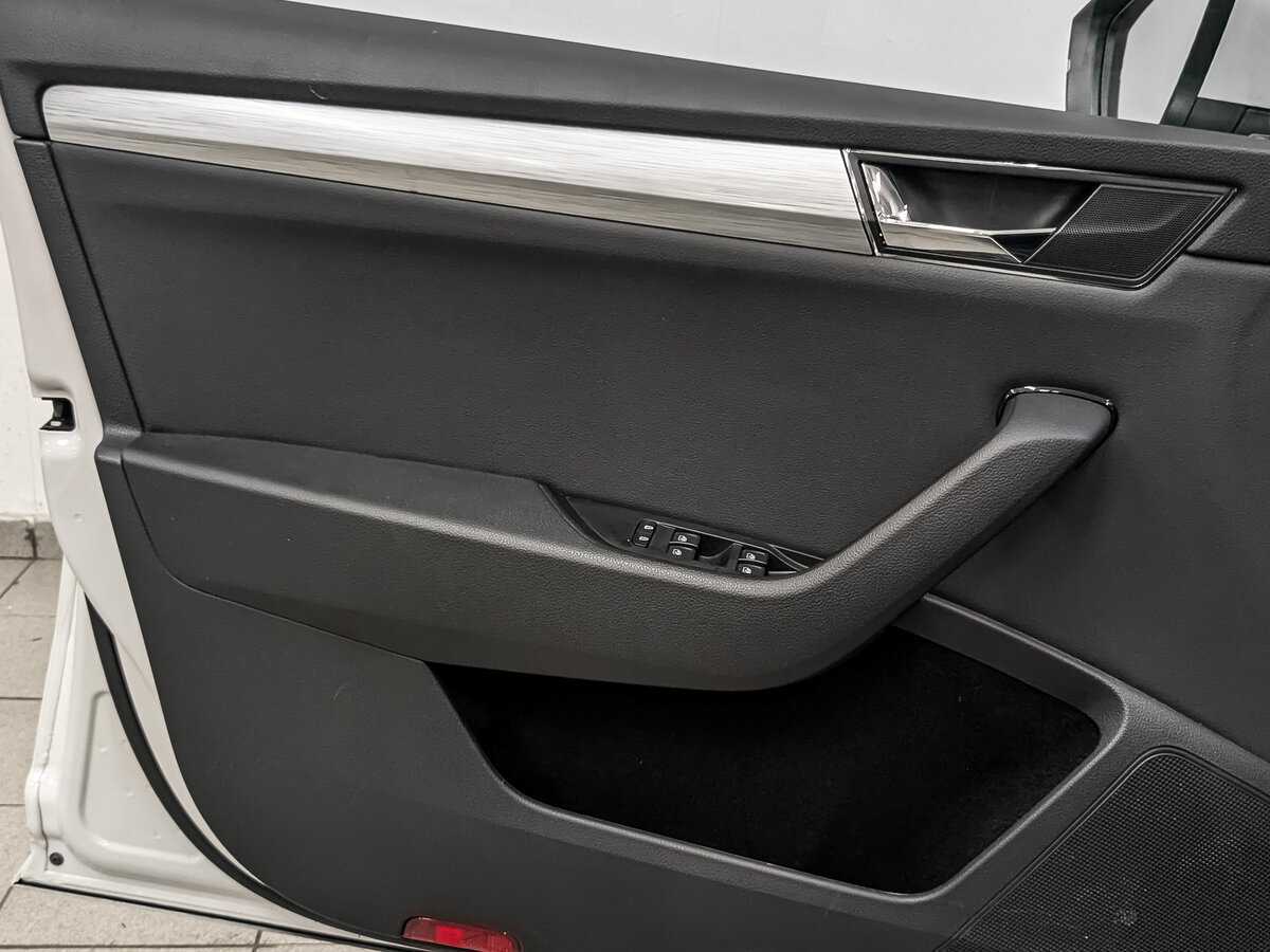 Skoda Superb с пробегом — 2020 год. Фото: #19