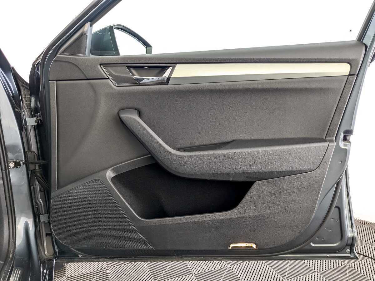 Skoda Superb с пробегом — 2018 год. Фото: #21