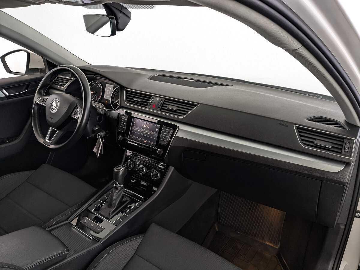Skoda Superb с пробегом — 2018 год. Фото: #12