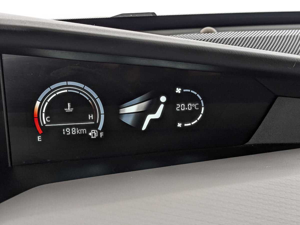 Changan UNI-V с пробегом — 2023 год. Фото: #25