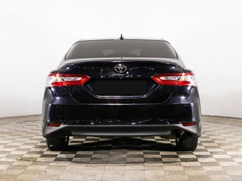 Toyota Camry с пробегом — 2021 год. Фото: #5