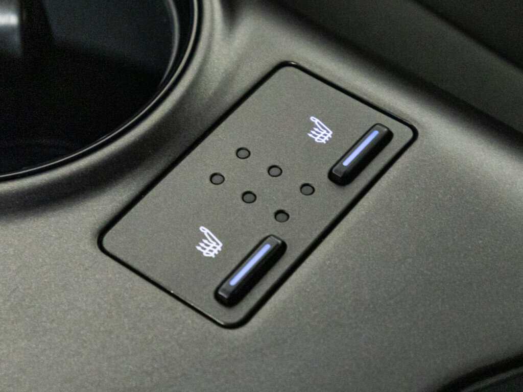 Toyota Camry с пробегом — 2021 год. Фото: #17